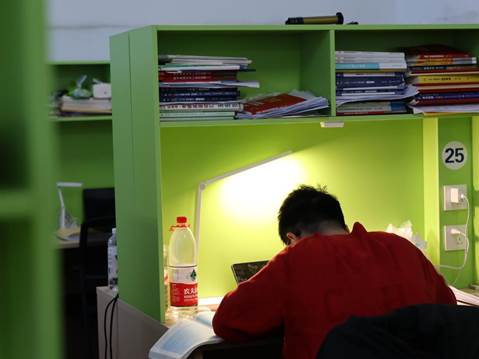 f11add172d8d52303c4f87c54a2f19af